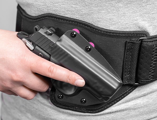  ComfortTac Gun Holsters for Every Day Carry - Ultimate Belly  Band Pistol Holster for Men & Women, Belt Compatible with Smith and Wesson,  Shield, Glock - Firearm Accessories, Black 